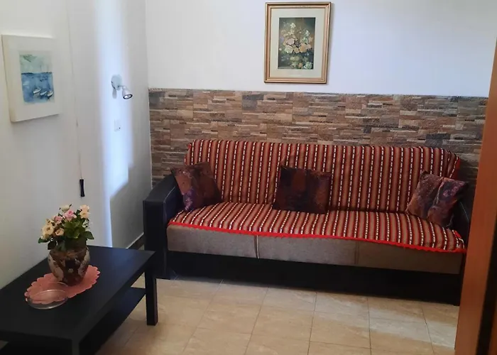 Daire Sofia & Lakis House